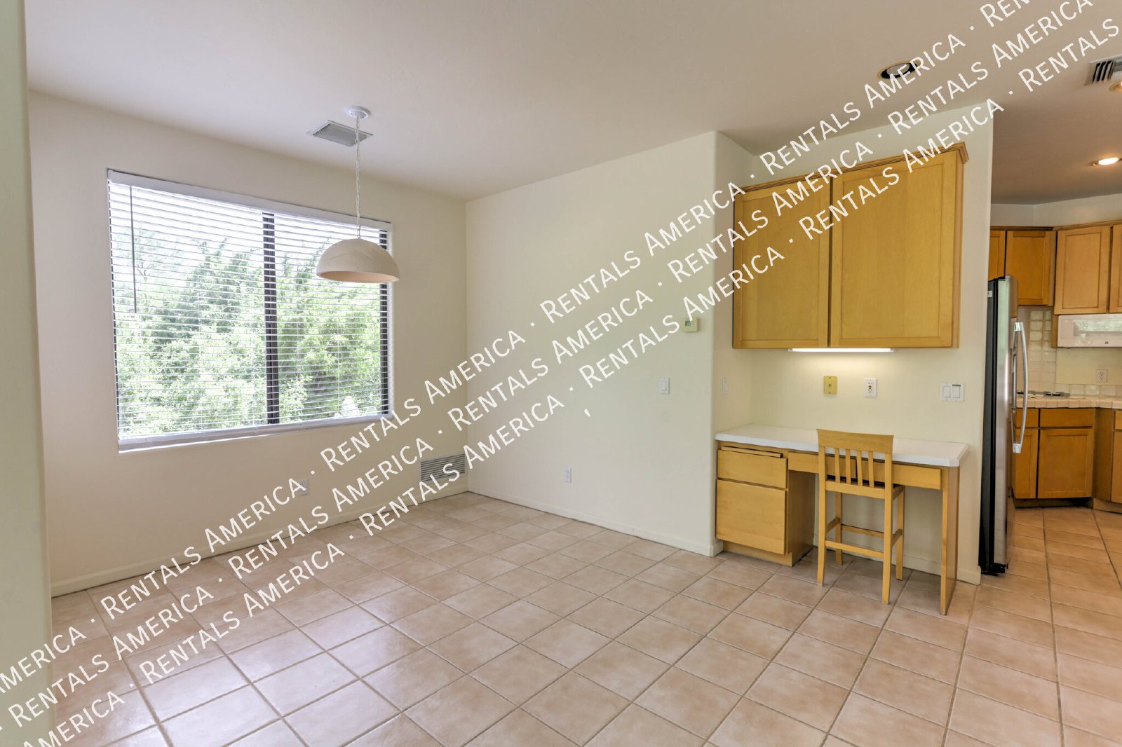 Beautiful 4 bedroom 3/5 bath Retreat with Mountain Views, Pool & Spa property image