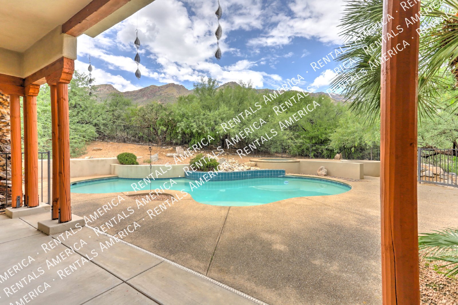 Beautiful 4 bedroom 3/5 bath Retreat with Mountain Views, Pool & Spa property image