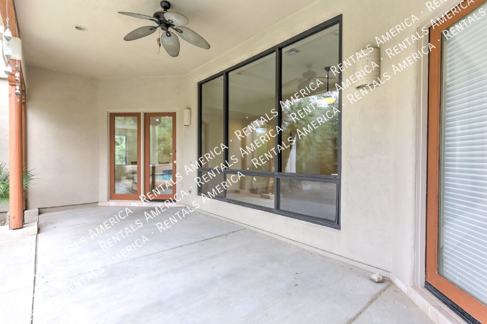Beautiful 4 bedroom 3/5 bath Retreat with Mountain Views, Pool & Spa property image