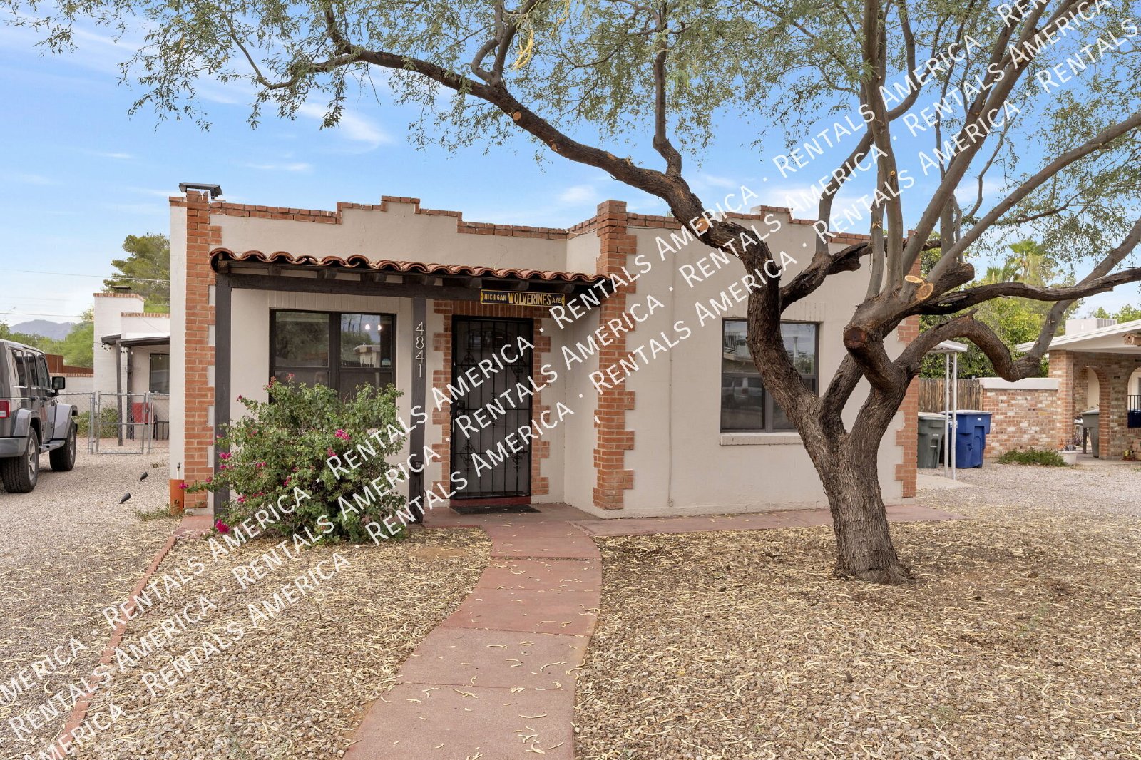 ADORABLE 3 bedroom with large yard! Water included! property image