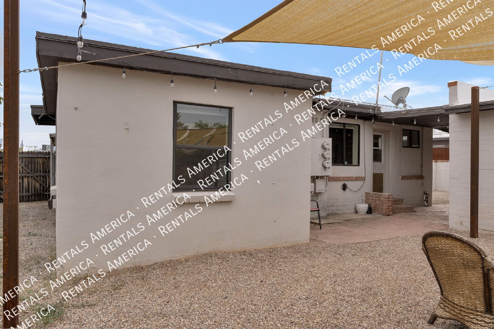 ADORABLE 3 bedroom with large yard! Water included! property image