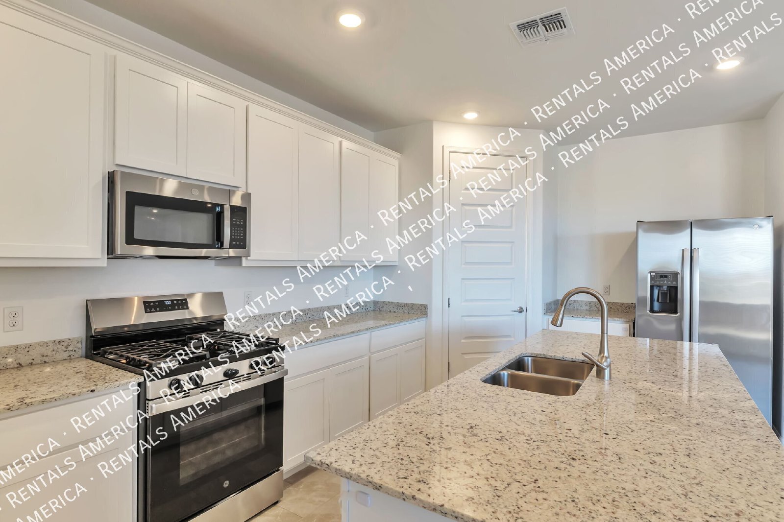 4-BEDROOM HOME WITH LOFT IN VAI property image