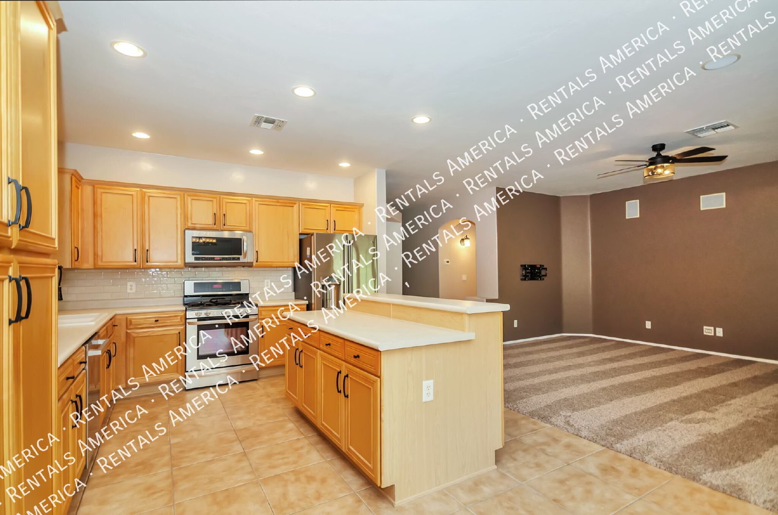 3 bedroom, 2 bath with Custom Pool and Mountain Views property image