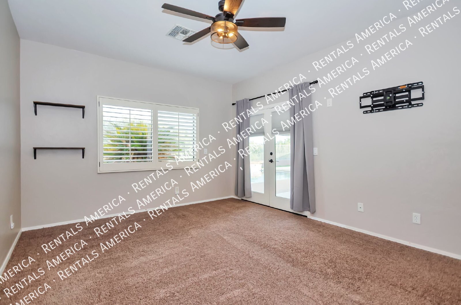 3 bedroom, 2 bath with Custom Pool and Mountain Views property image