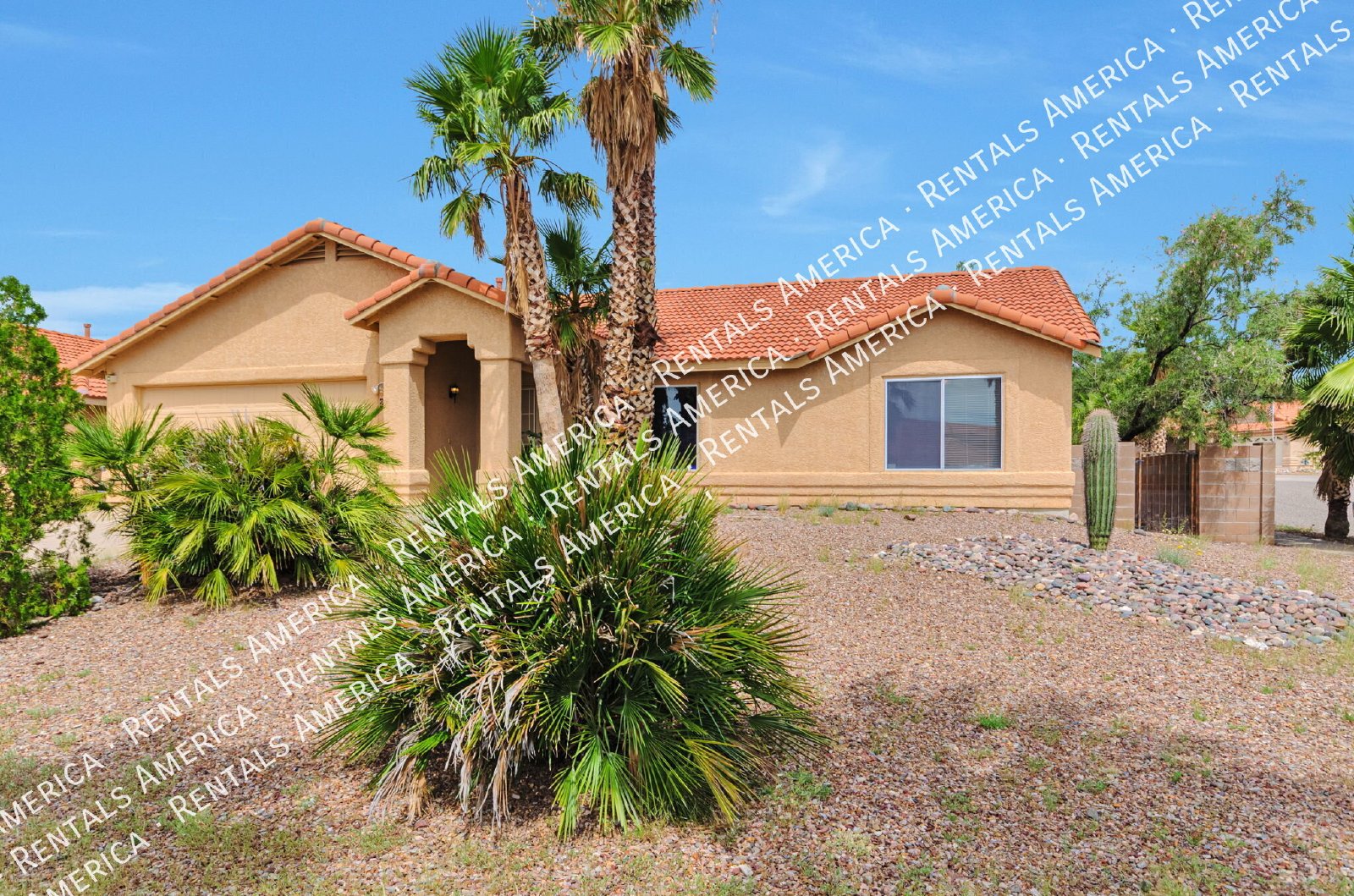 Wow! 3 bedroom/2 bath home on large corner lot! property image