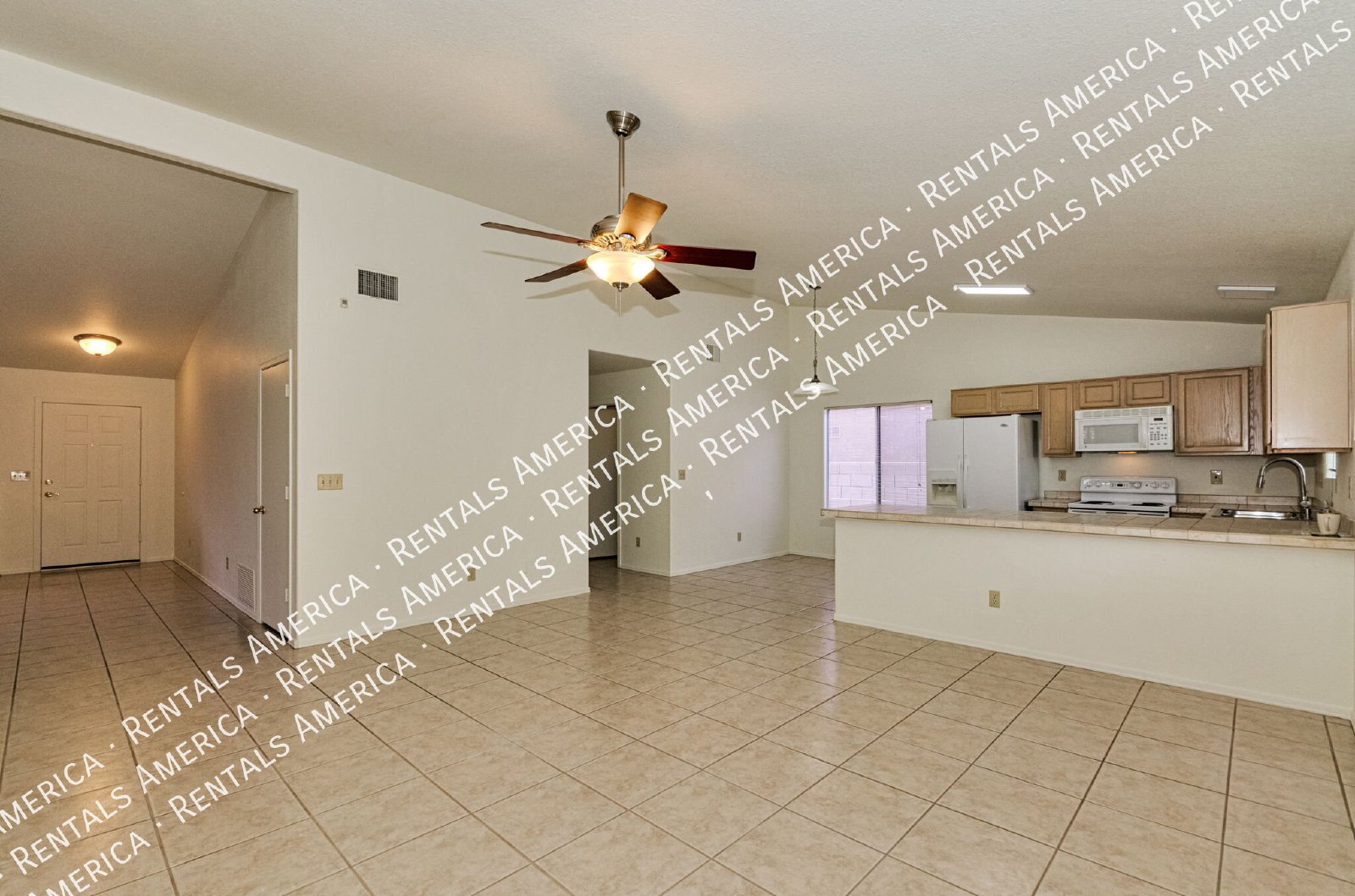 Wow! 3 bedroom/2 bath home on large corner lot! property image