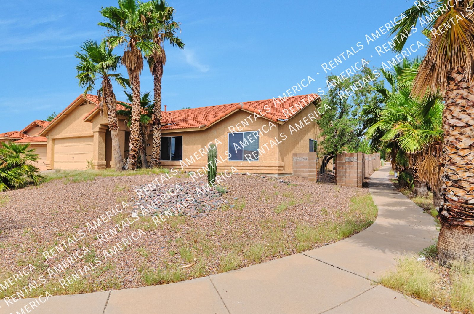 Wow! 3 bedroom/2 bath home on large corner lot! property image