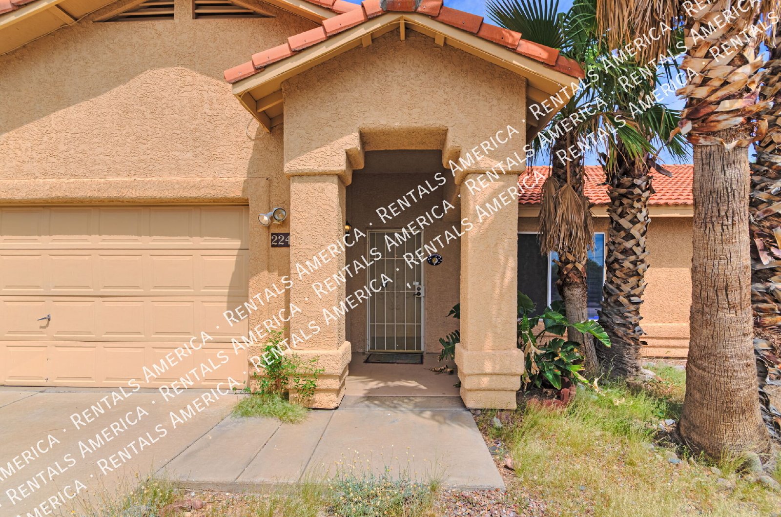 Wow! 3 bedroom/2 bath home on large corner lot! property image