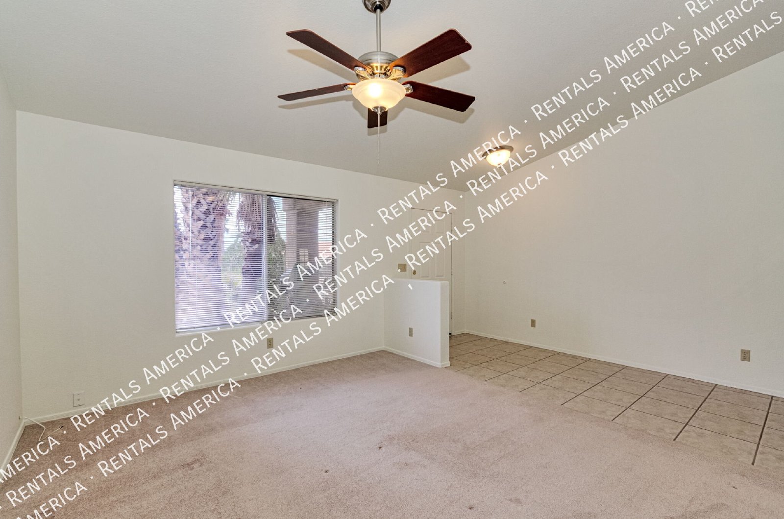 Wow! 3 bedroom/2 bath home on large corner lot! property image