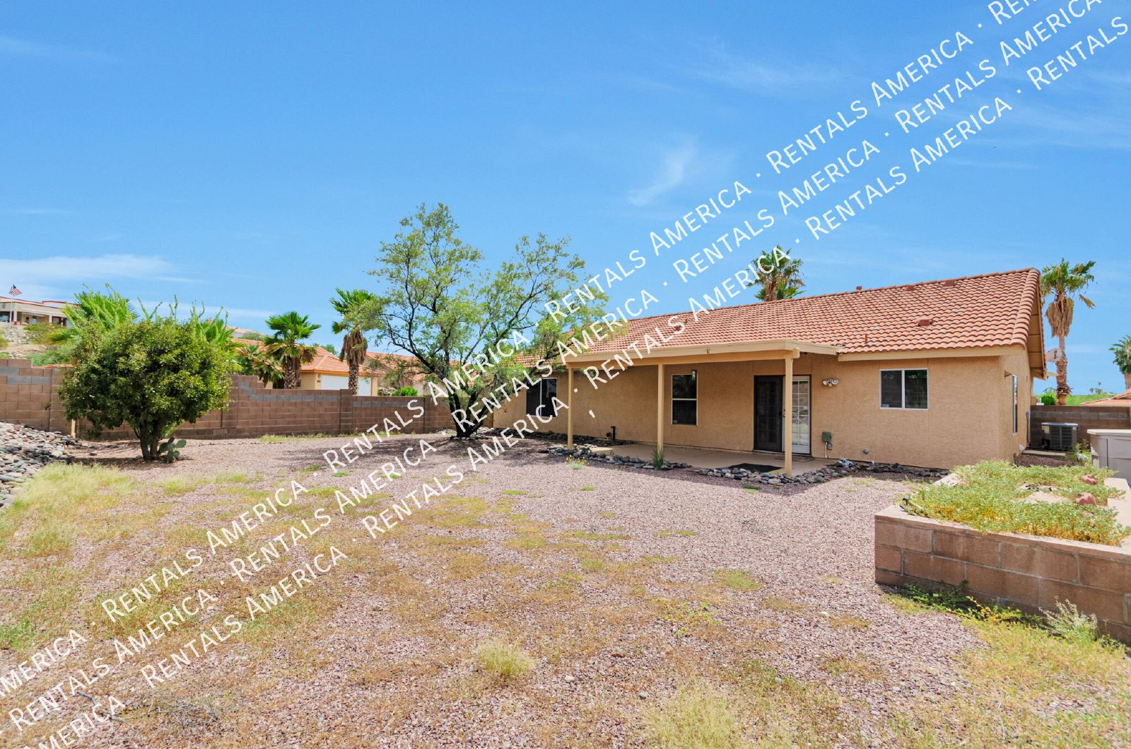 Wow! 3 bedroom/2 bath home on large corner lot! property image