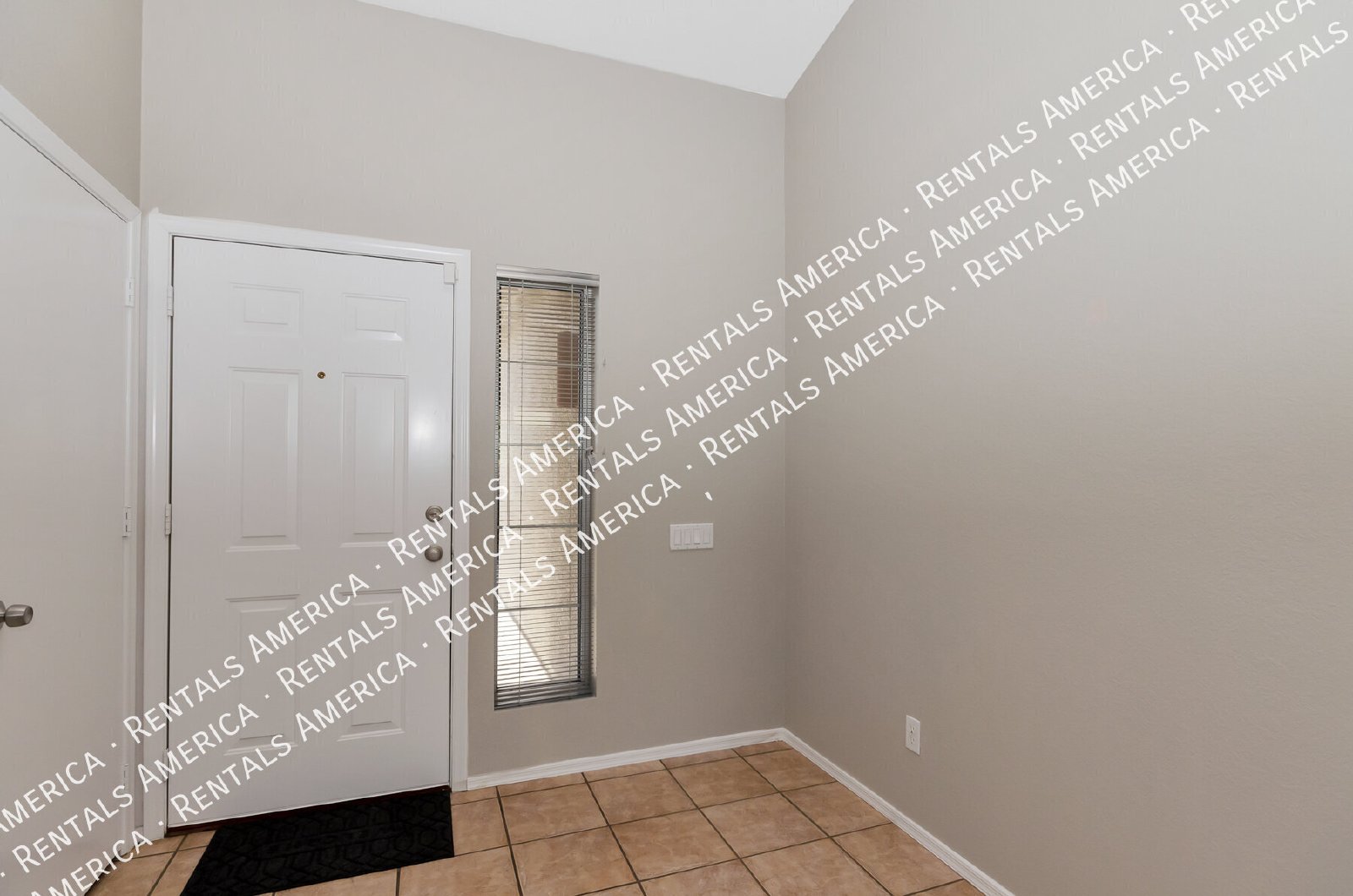 Like New in Rita Ranch! Available Immediately property image
