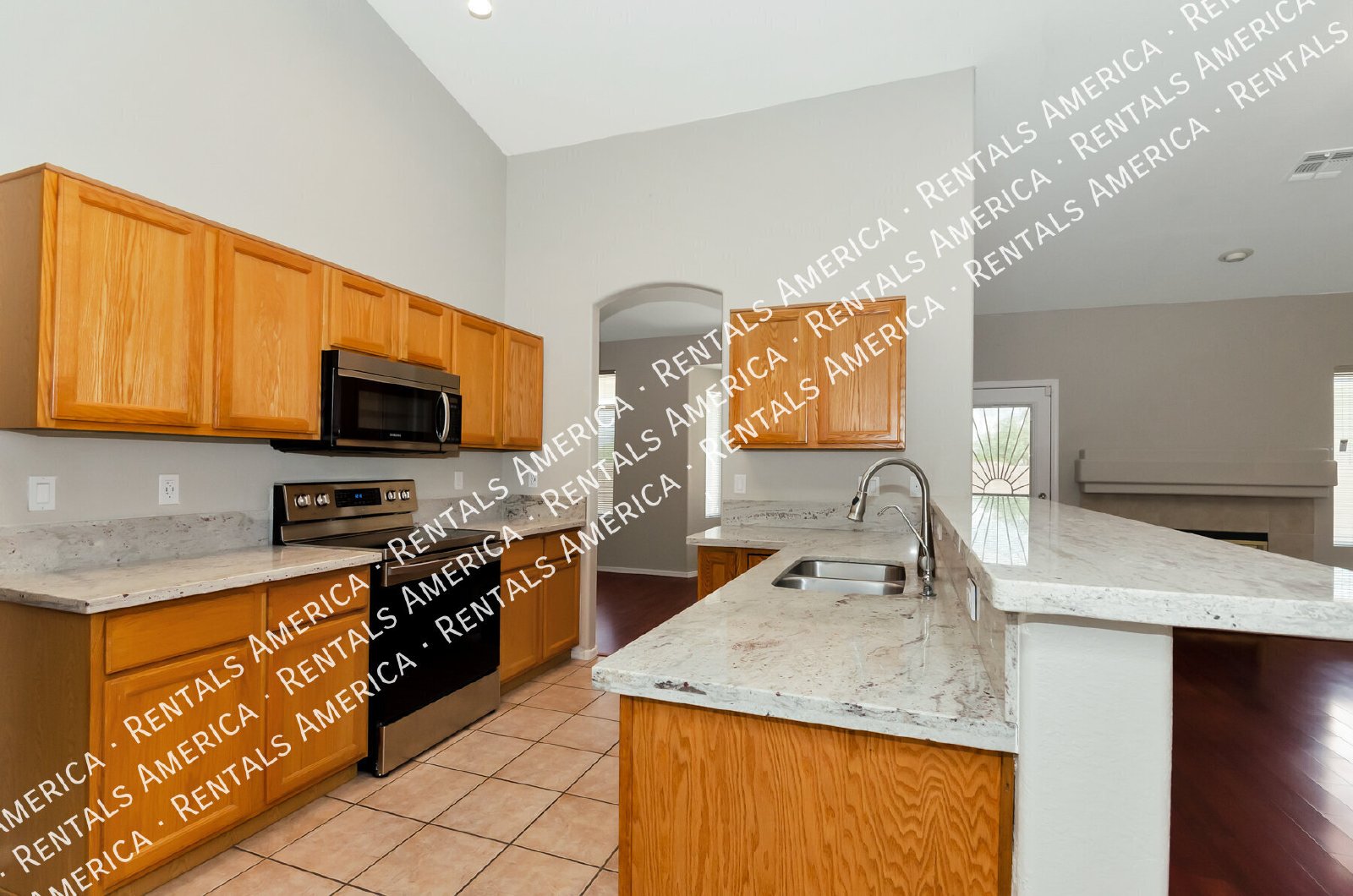 Like New in Rita Ranch! Available Immediately property image