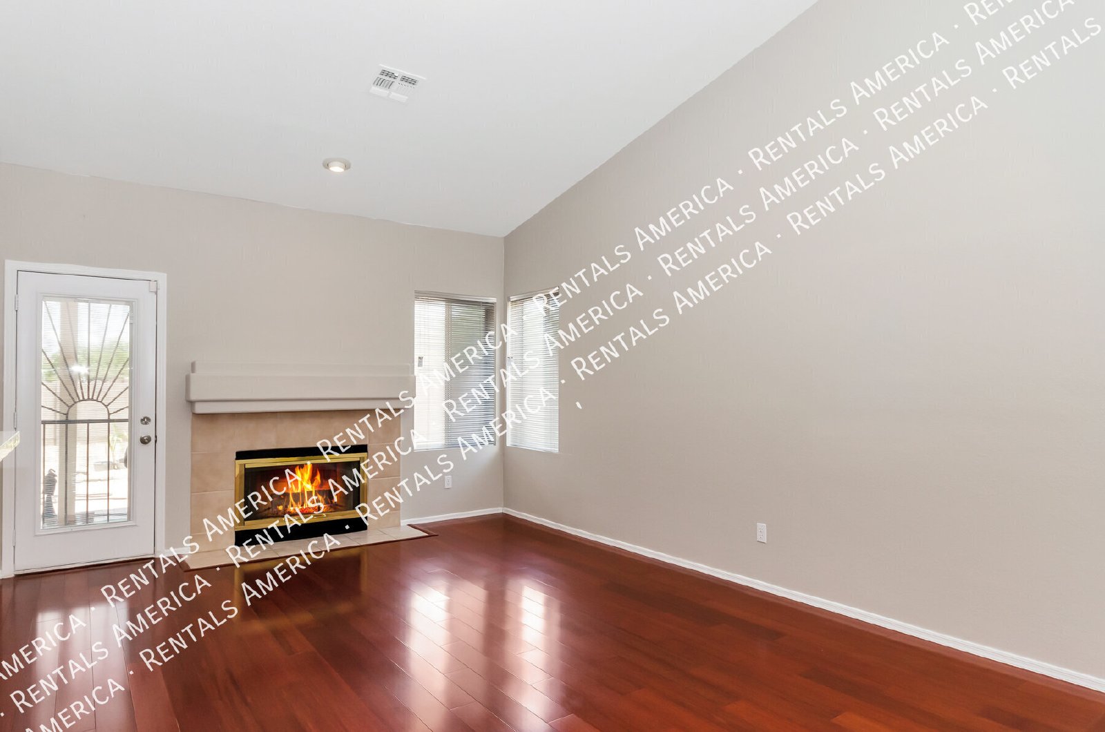 Like New in Rita Ranch! Available Immediately property image