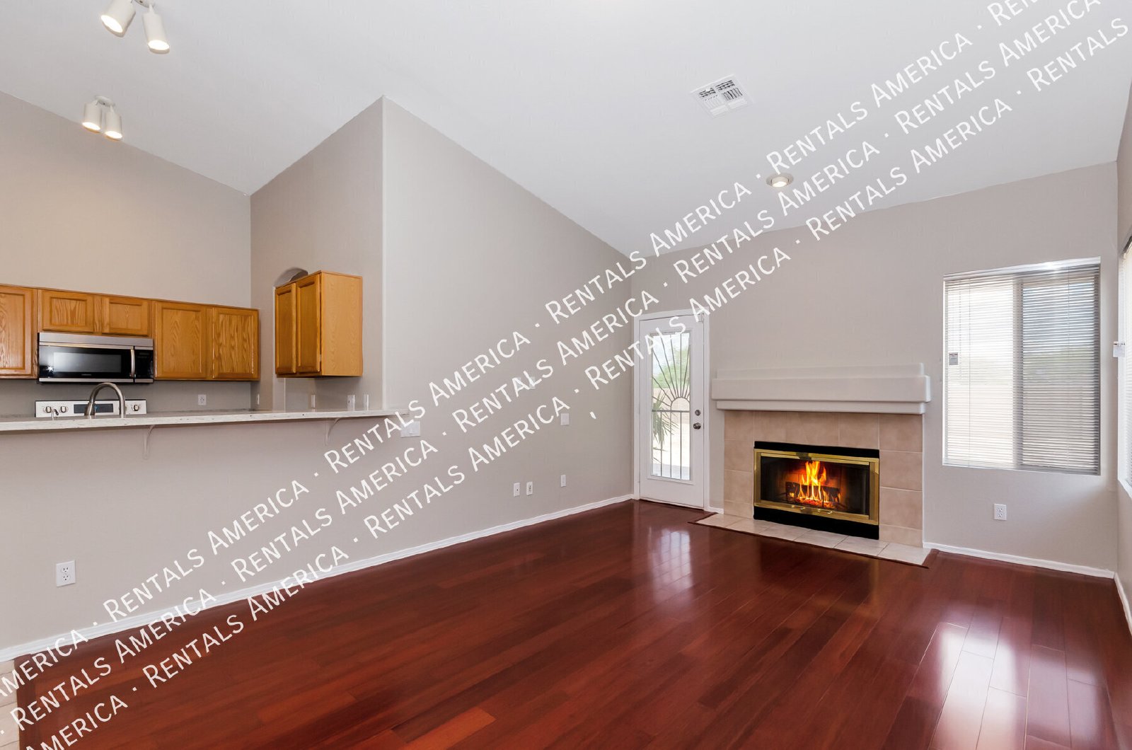 Like New in Rita Ranch! Available Immediately property image