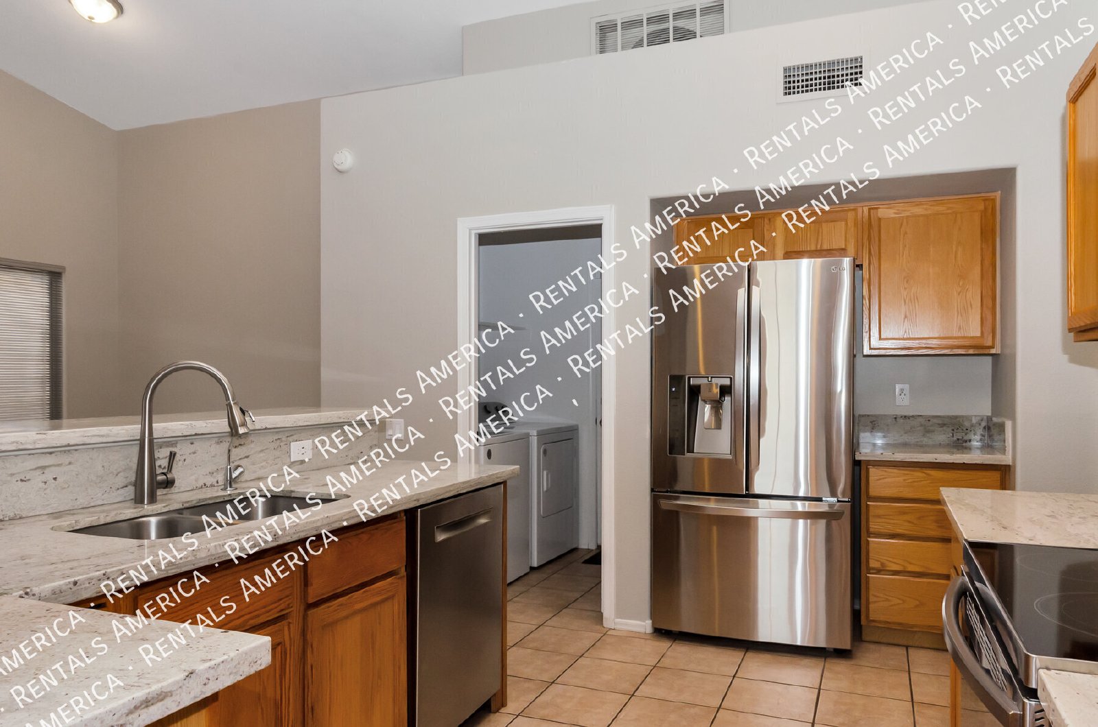 Like New in Rita Ranch! Available Immediately property image