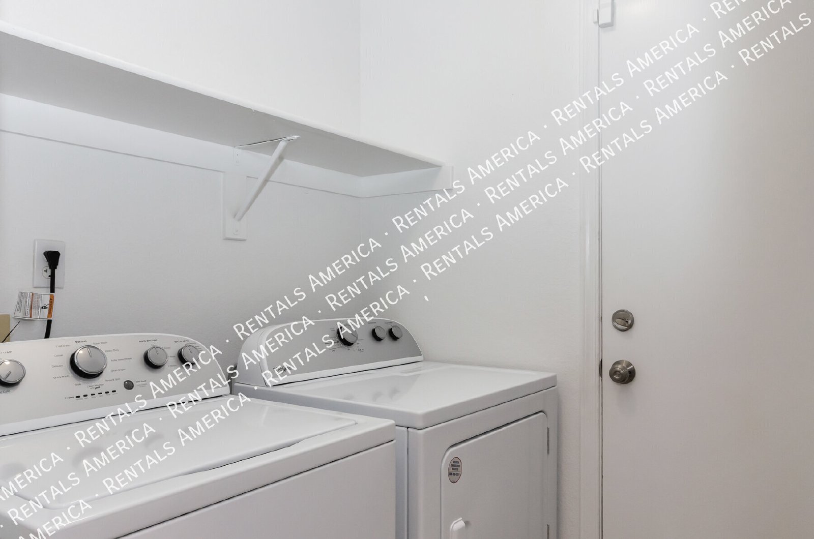 Like New in Rita Ranch! Available Immediately property image