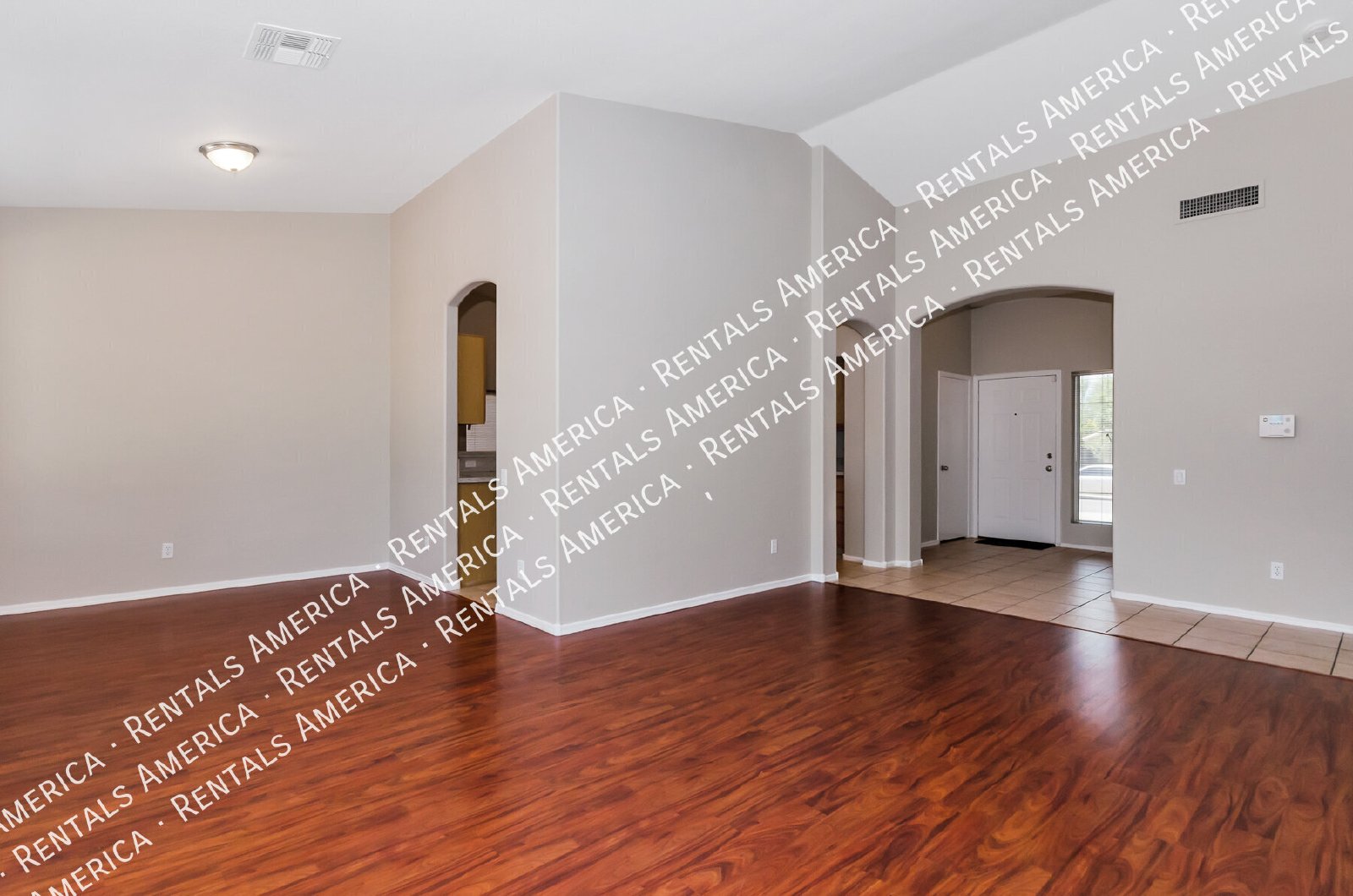 Like New in Rita Ranch! Available Immediately property image