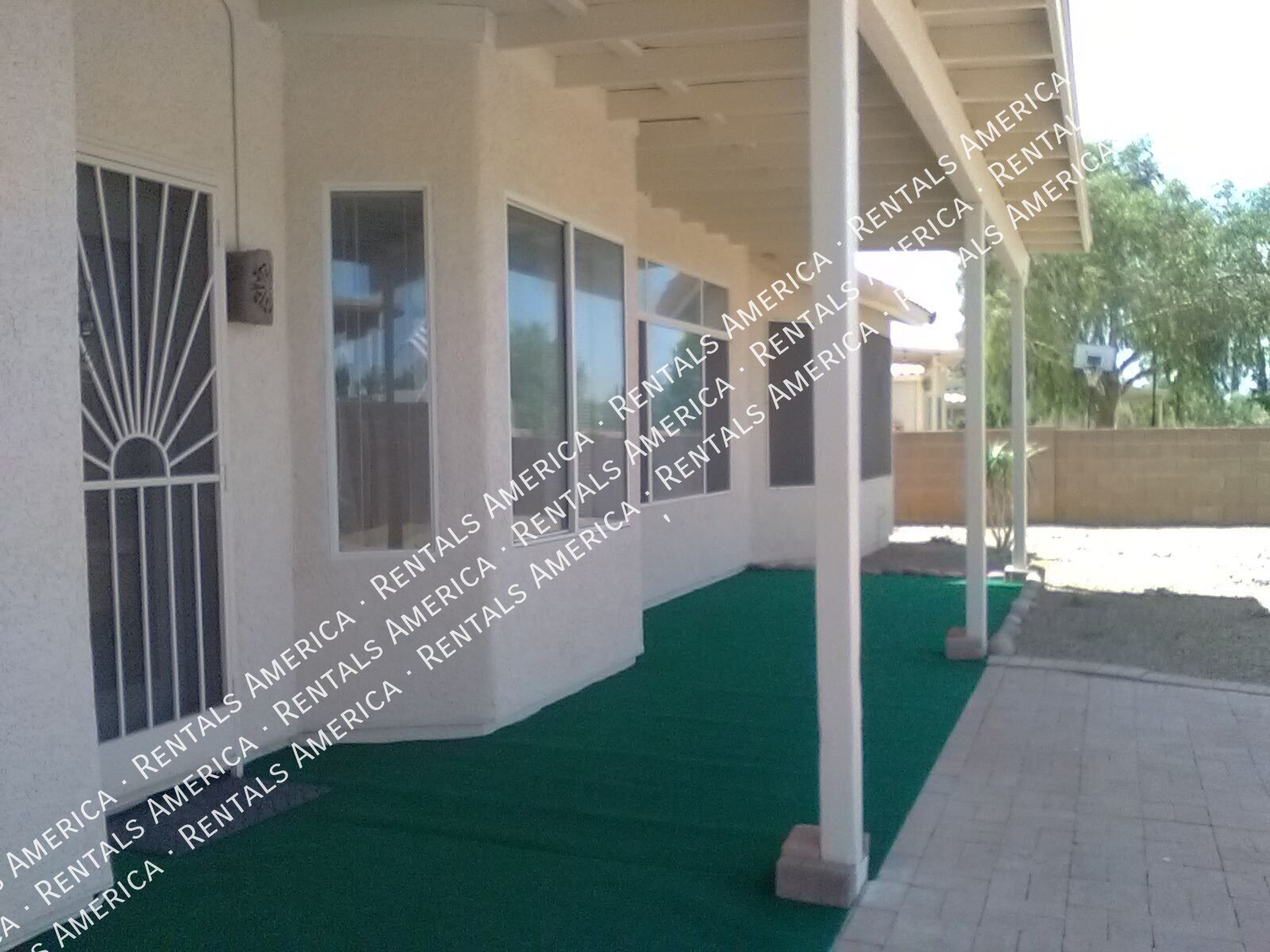 Like New in Rita Ranch! Available Immediately property image