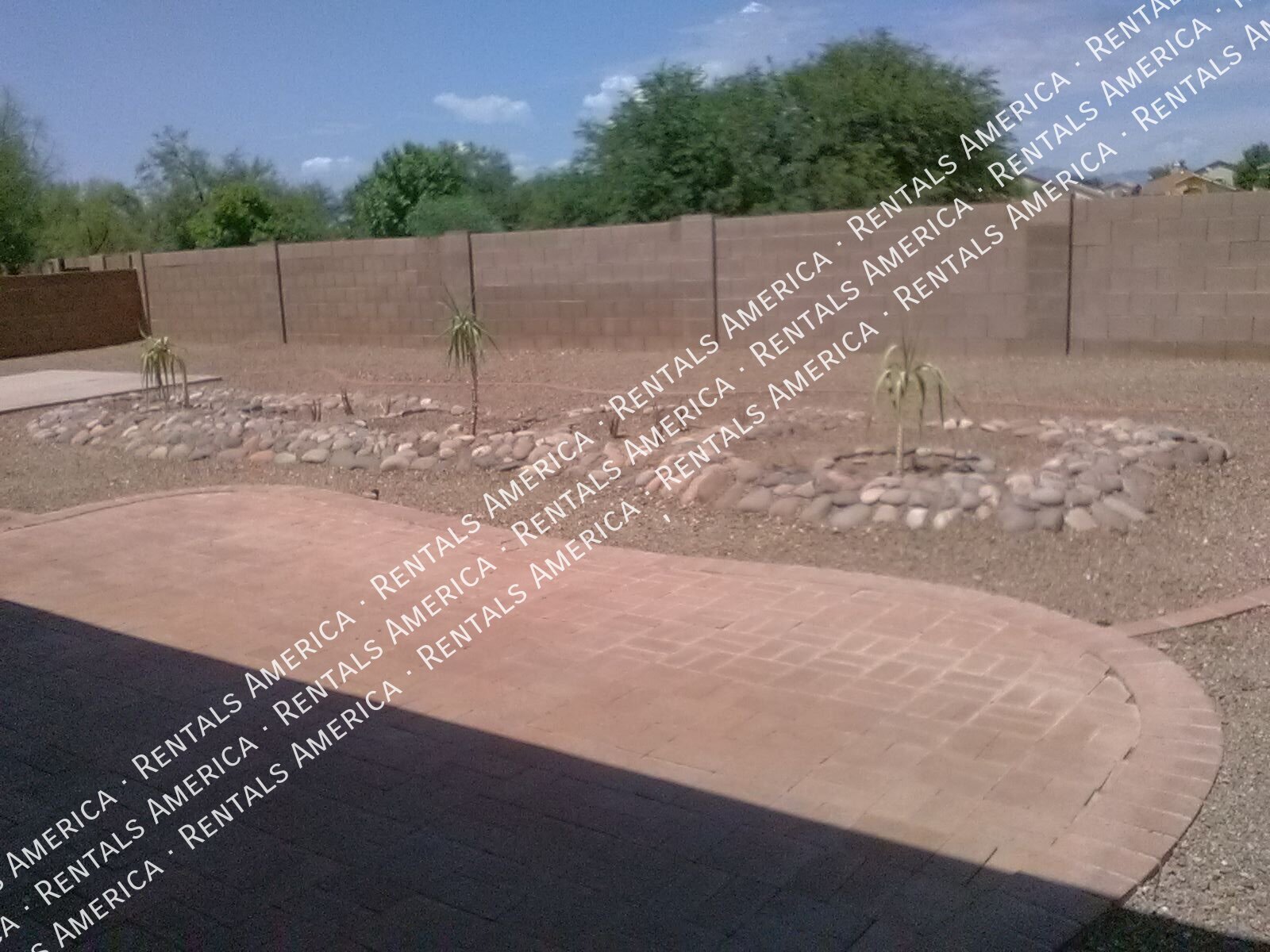 Like New in Rita Ranch! Available Immediately property image