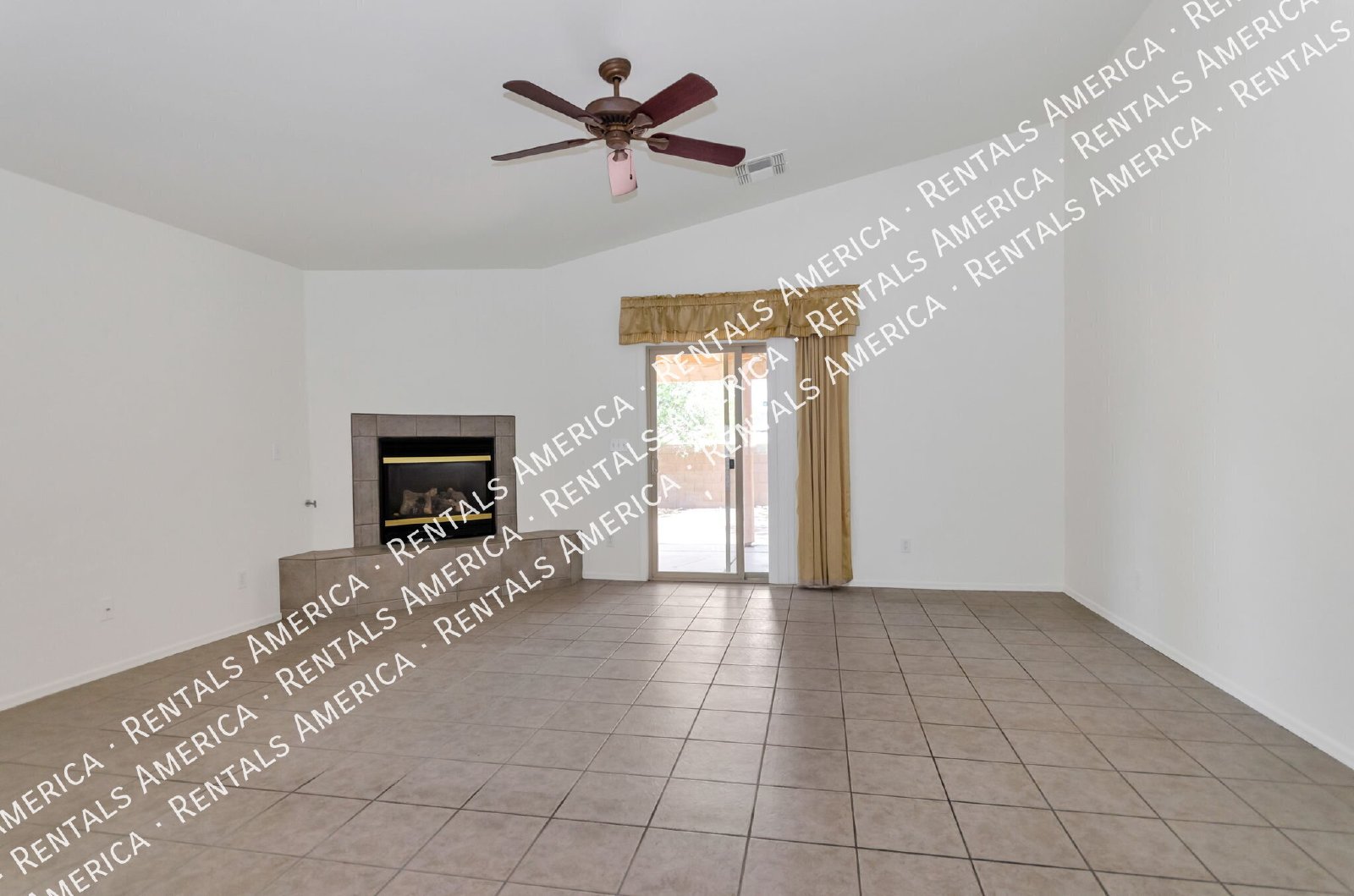 Large 3 bedroom, 2 bath with large yard, 3 car garage! property image