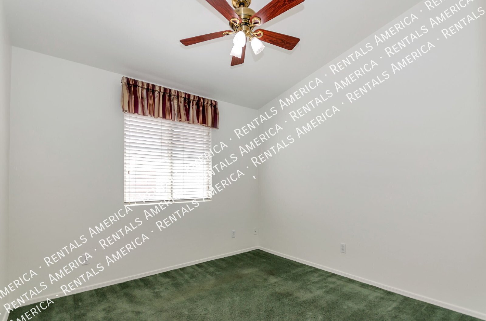 Large 3 bedroom, 2 bath with large yard, 3 car garage! property image