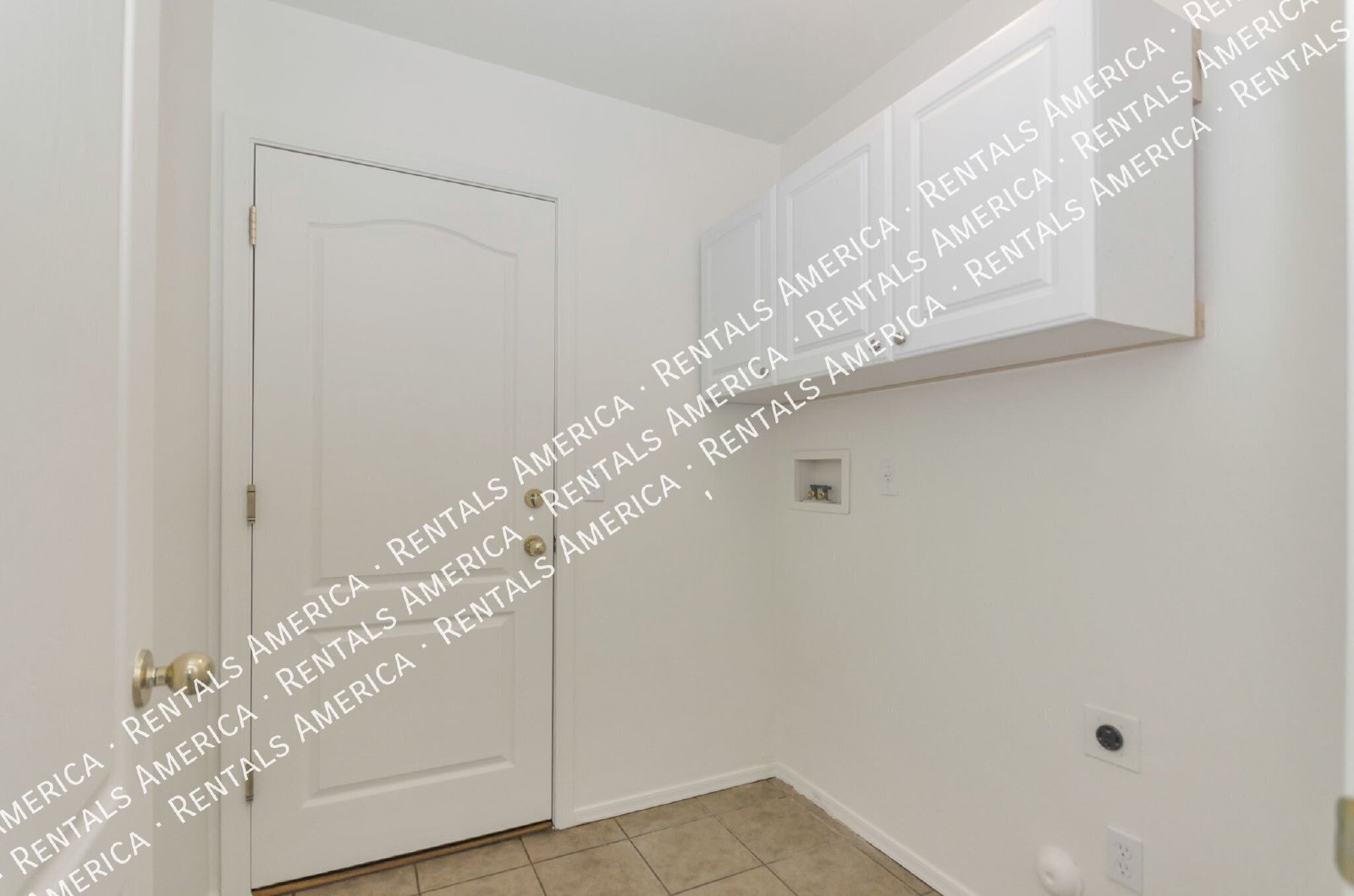 Large 3 bedroom, 2 bath with large yard, 3 car garage! property image