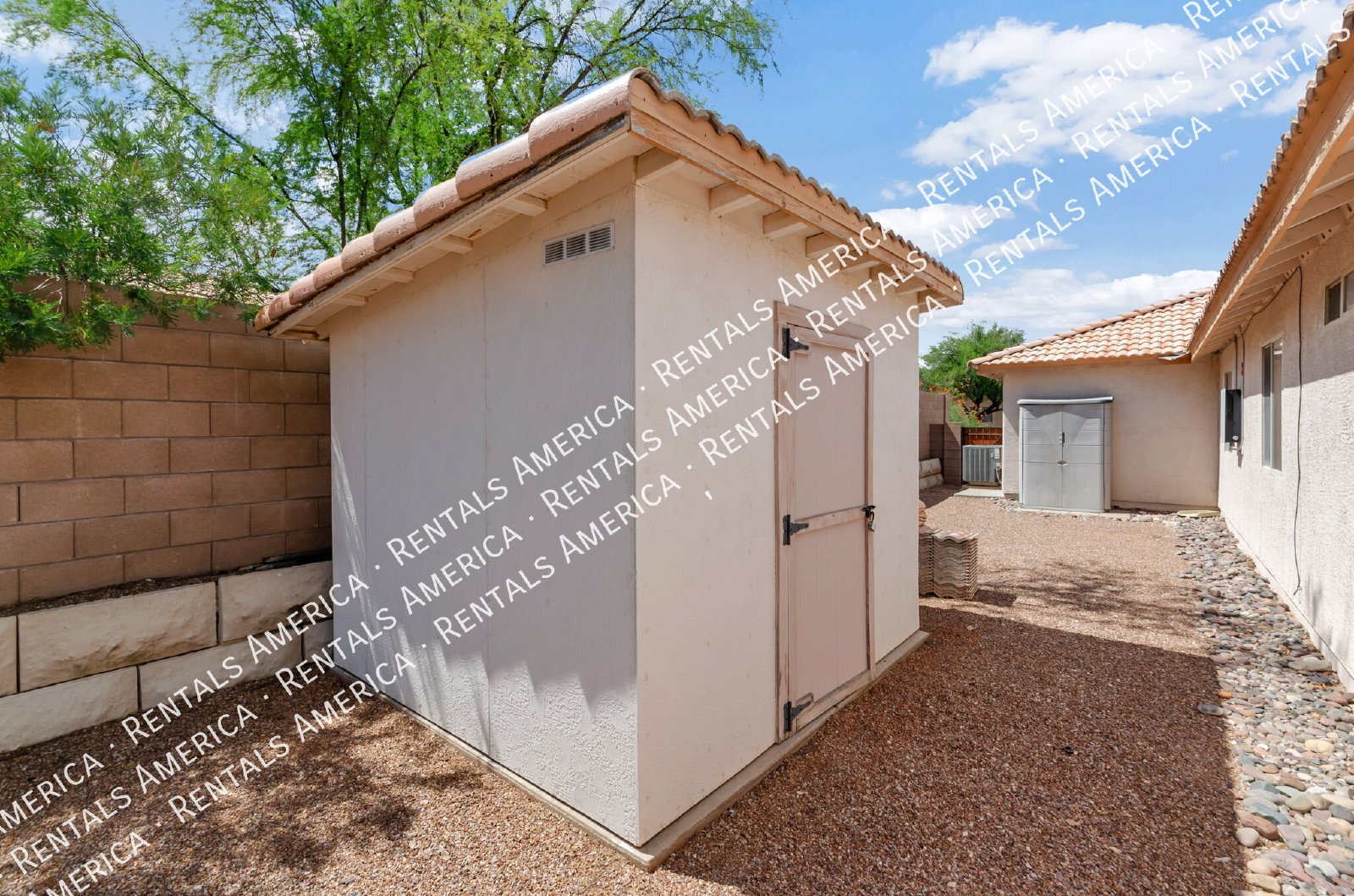 Large 3 bedroom, 2 bath with large yard, 3 car garage! property image