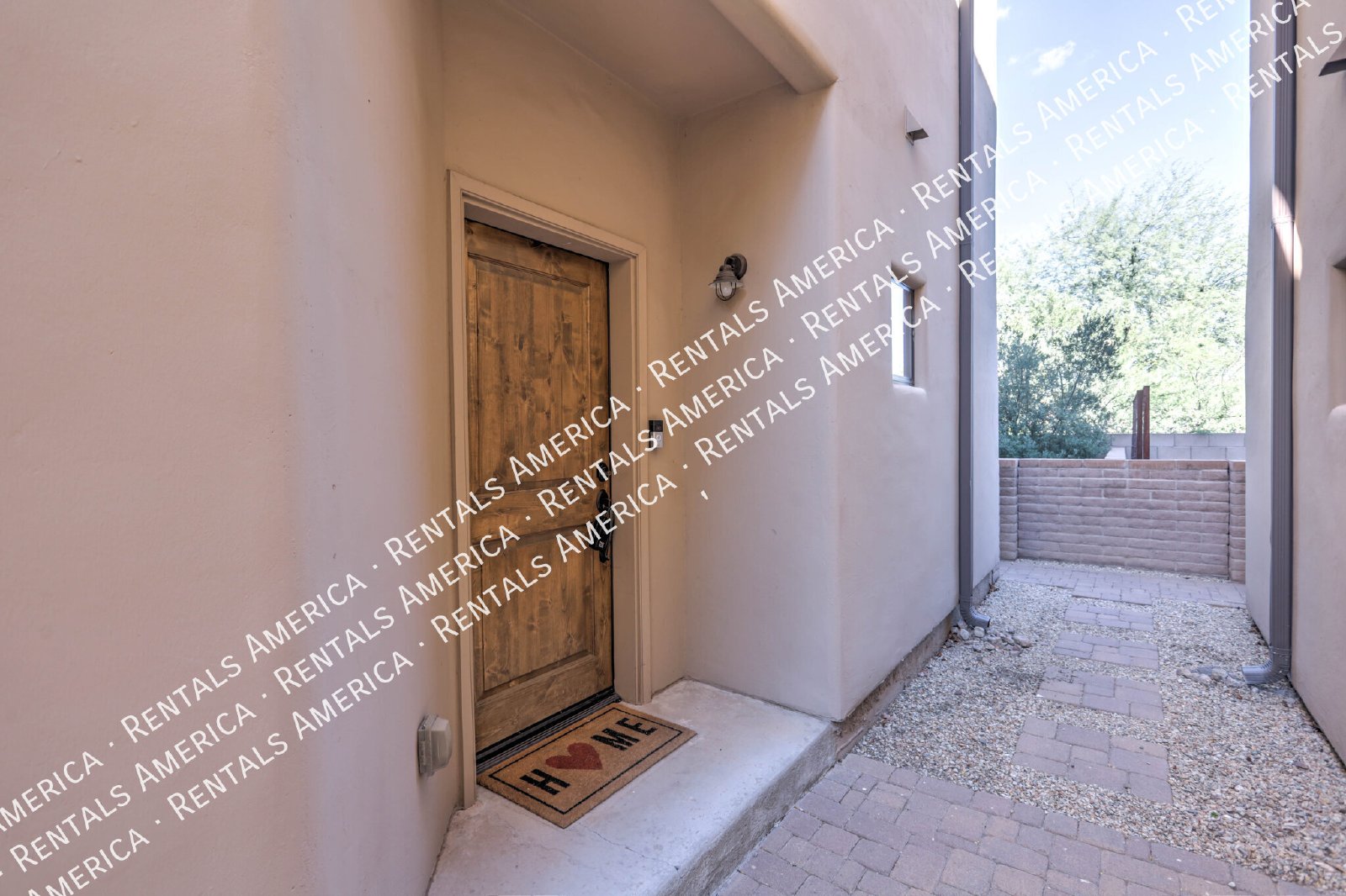 Upscale 3bed/3bath Town Home with Community Pool! property image