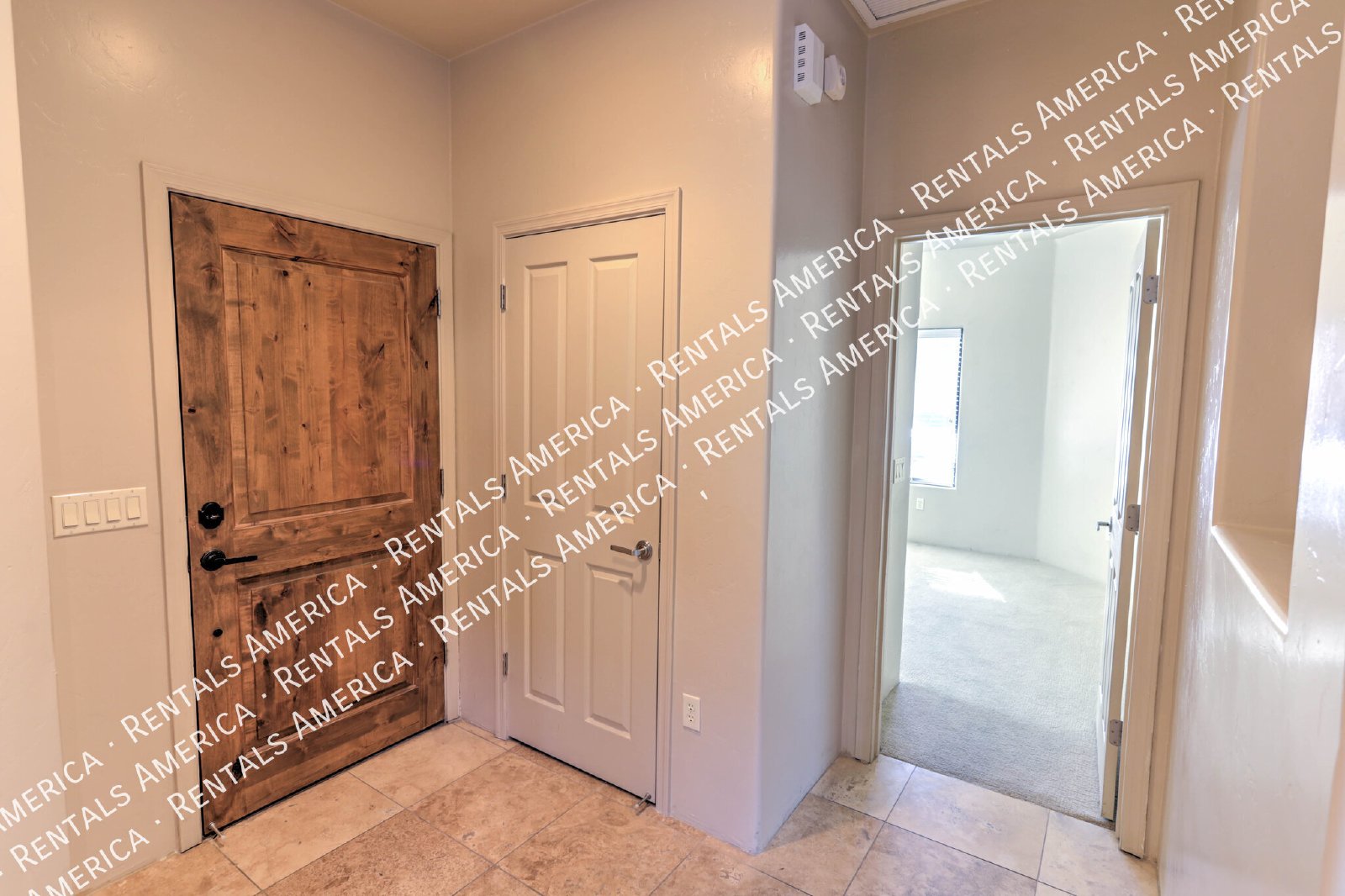 Upscale 3bed/3bath Town Home with Community Pool! property image