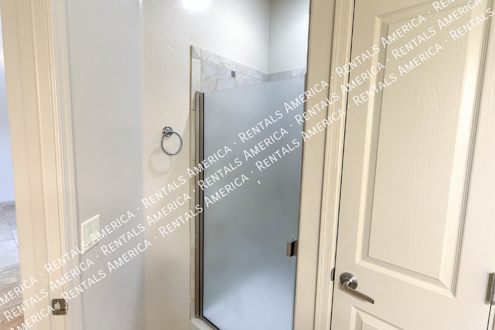 Upscale 3bed/3bath Town Home with Community Pool! property image
