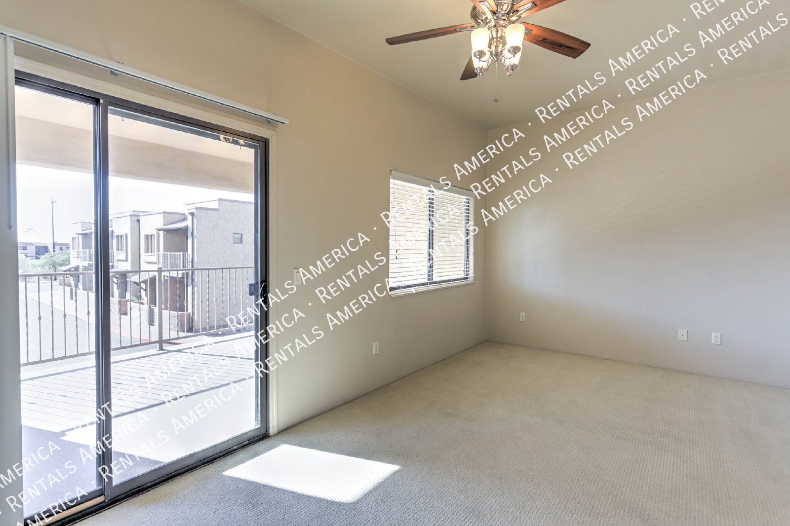 Upscale 3bed/3bath Town Home with Community Pool! property image