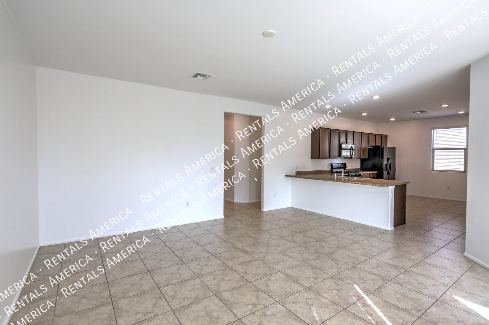 Beautiful 3 bed/2 bath Home with Washer/Dryer Connections! property image