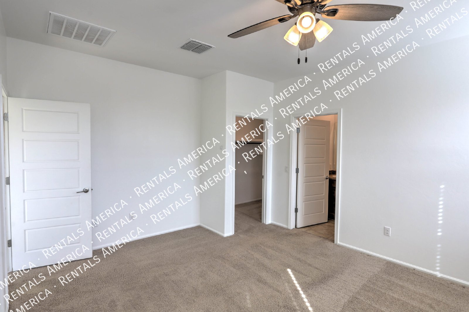 Beautiful 3 bed/2 bath Home with Washer/Dryer Connections! property image