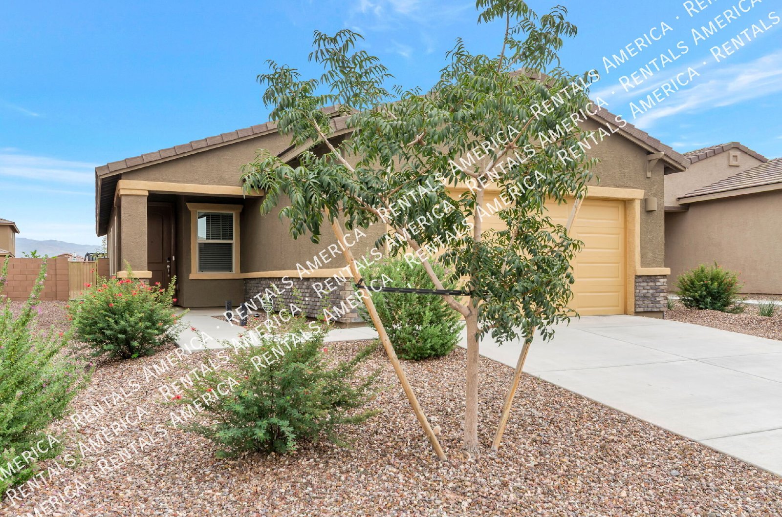 Charming 3 bedroom 2 bathroom home in Vail AZ property image