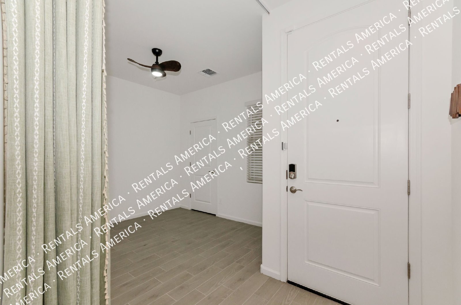 Charming 3 bedroom 2 bathroom home in Vail AZ property image