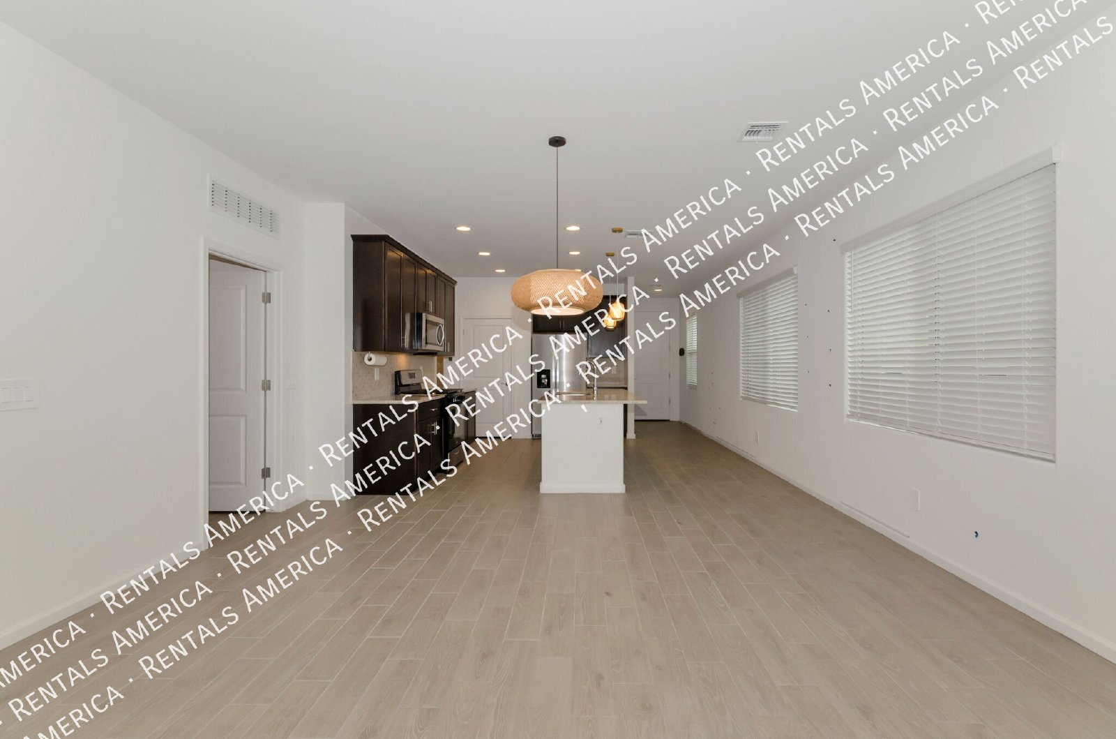 Charming 3 bedroom 2 bathroom home in Vail AZ property image