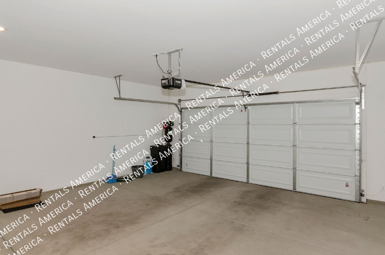 Charming 3 bedroom 2 bathroom home in Vail AZ property image