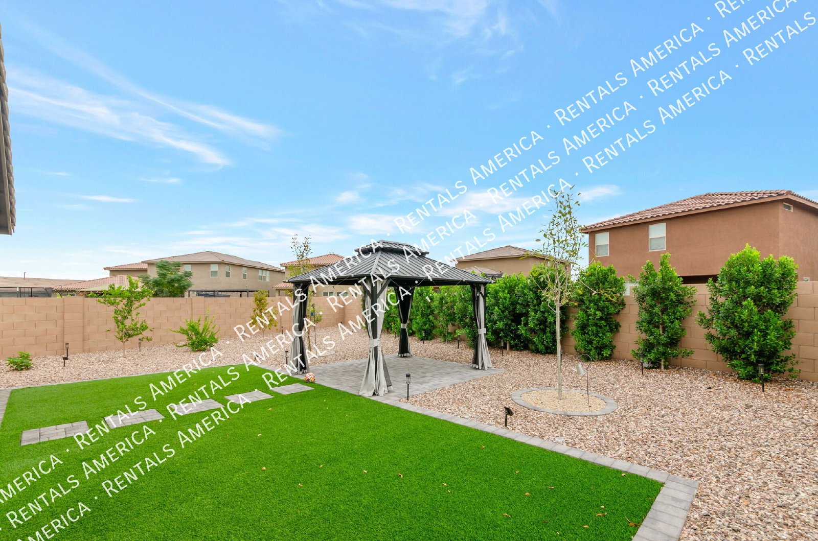 Charming 3 bedroom 2 bathroom home in Vail AZ property image