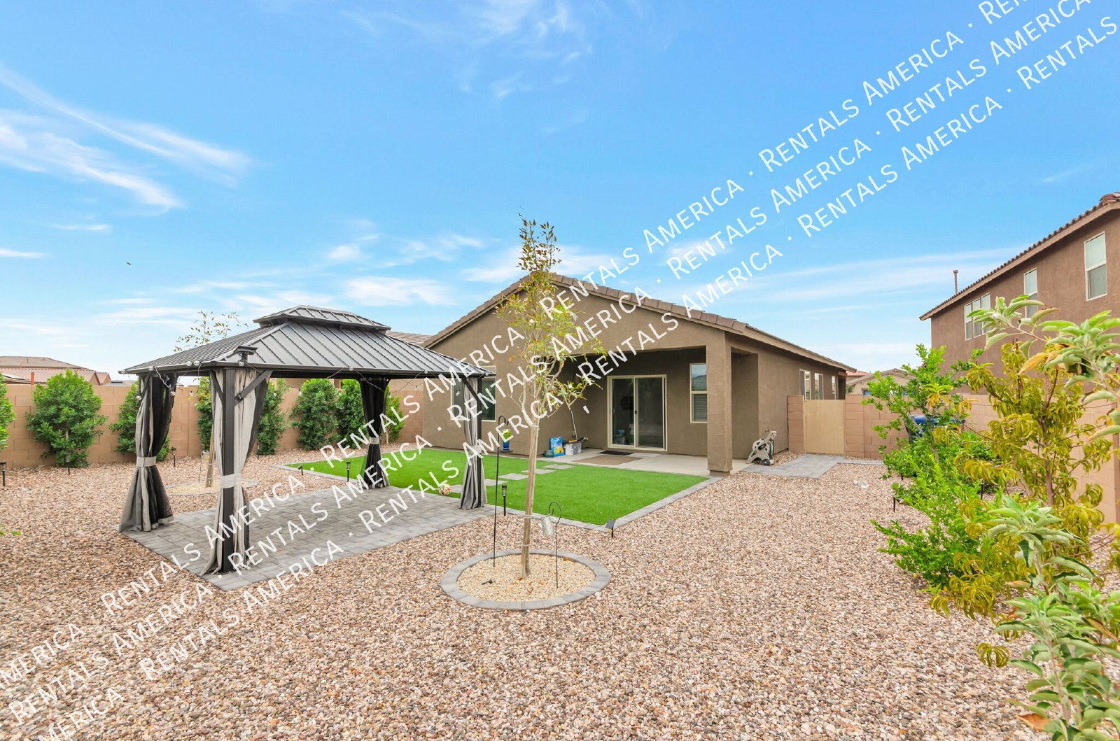 Charming 3 bedroom 2 bathroom home in Vail AZ property image