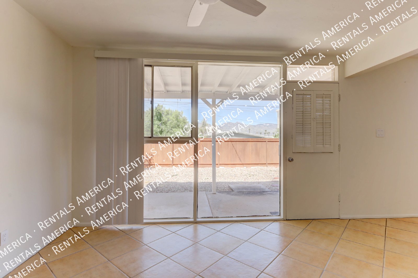 Charming 3 bedroom 2 bath Home with Modern Comforts property image