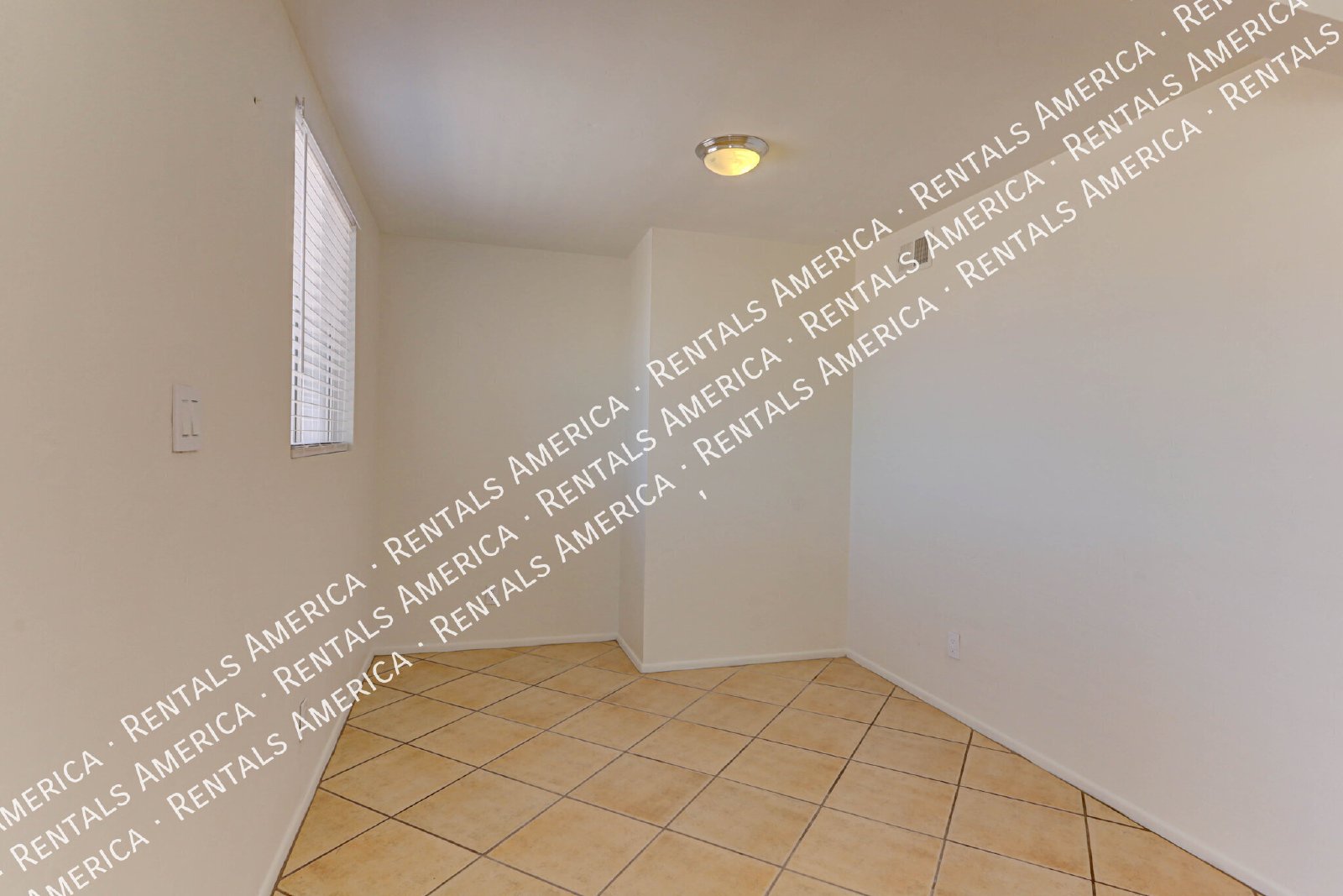 Charming 3 bedroom 2 bath Home with Modern Comforts property image