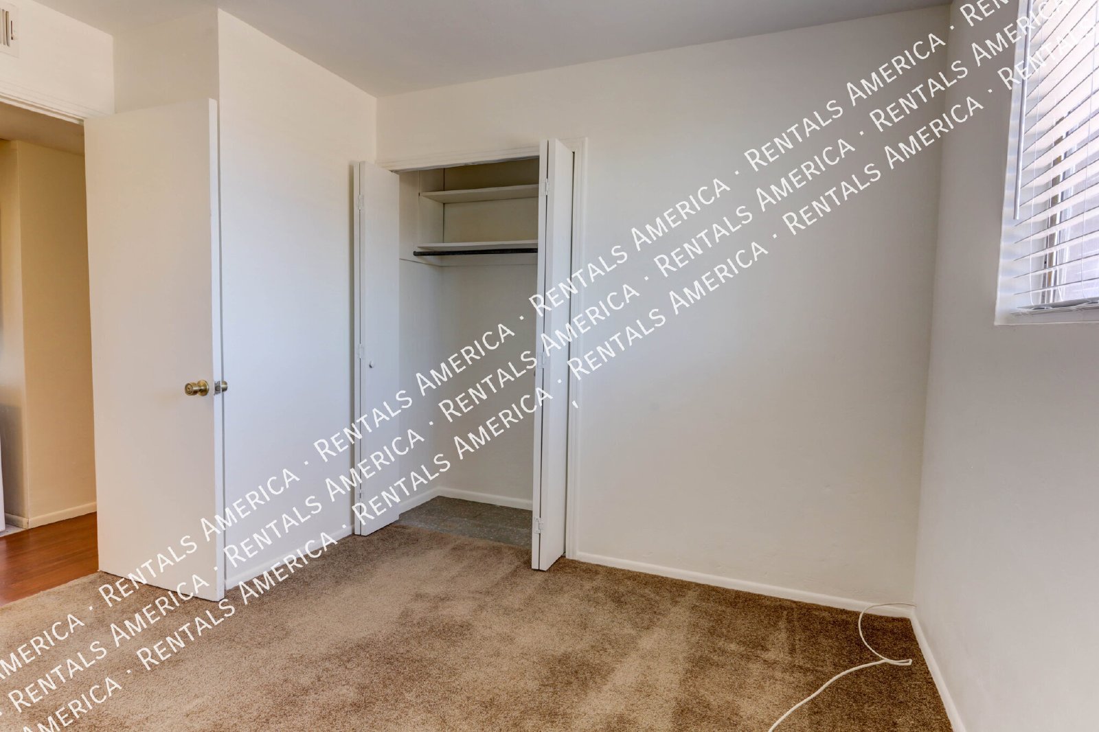 Charming 3 bedroom 2 bath Home with Modern Comforts property image