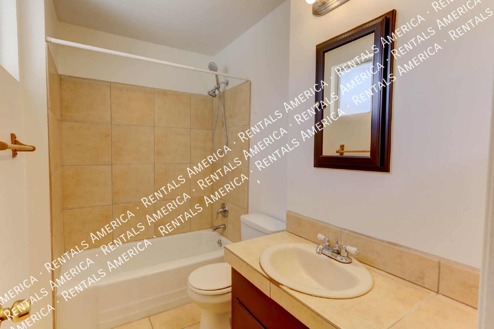 Charming 3 bedroom 2 bath Home with Modern Comforts property image
