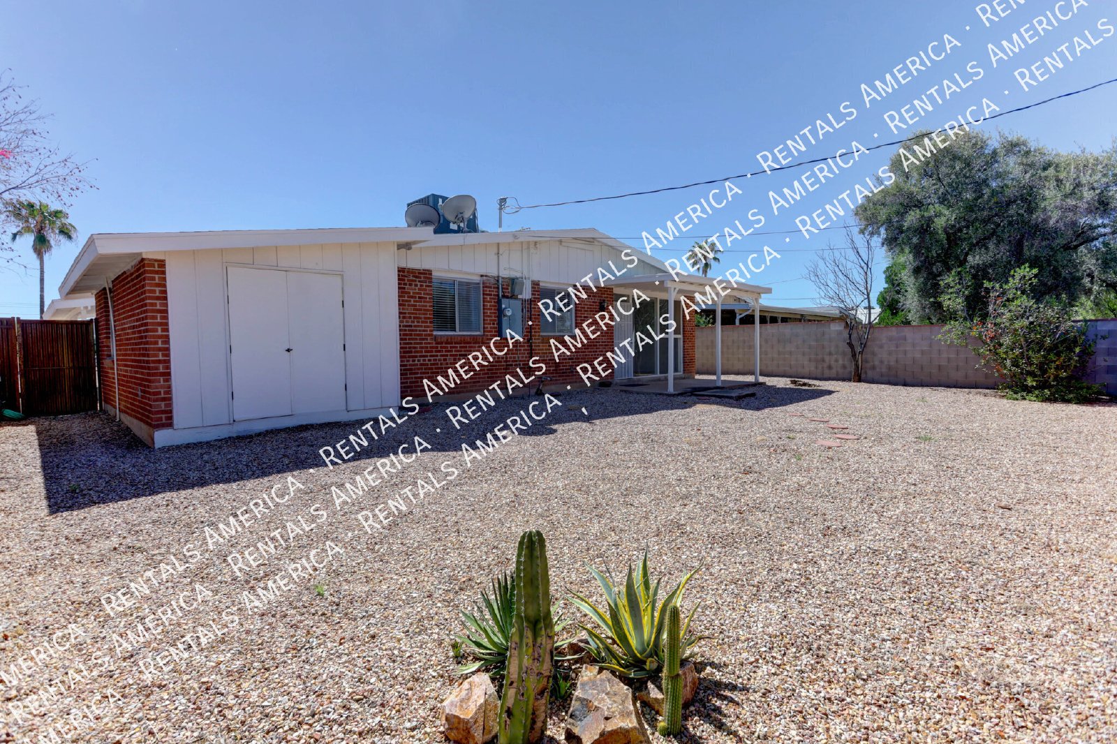 Charming 3 bedroom 2 bath Home with Modern Comforts property image