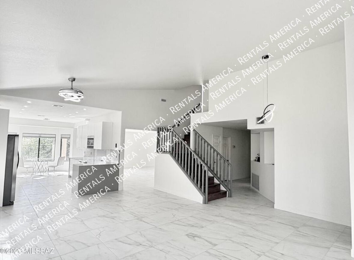 Renovated Oro Valley 5 bedroom, 3 bath home property image