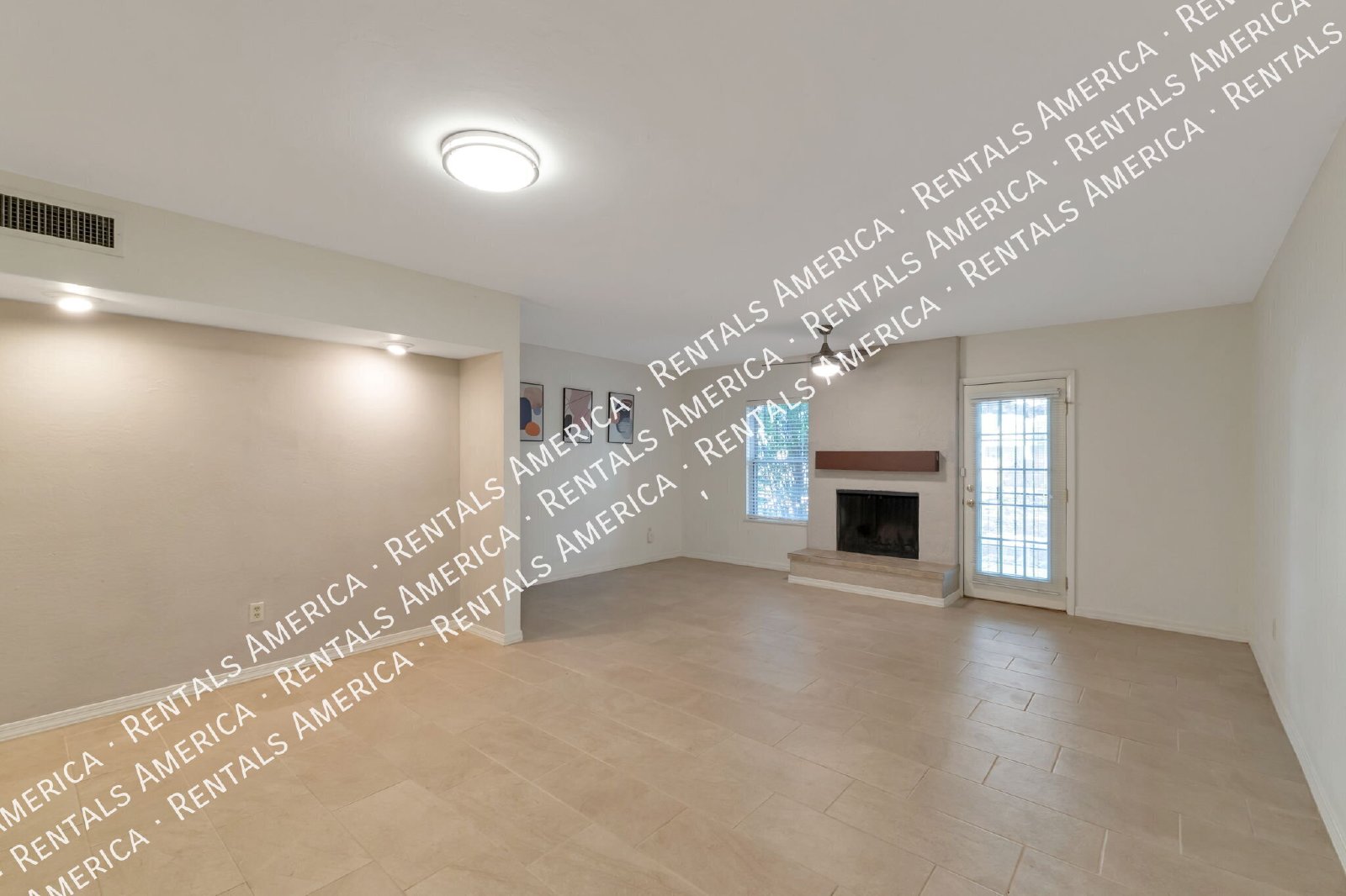 Stylish 2 Bedroom 2 Bathroom Townhome property image