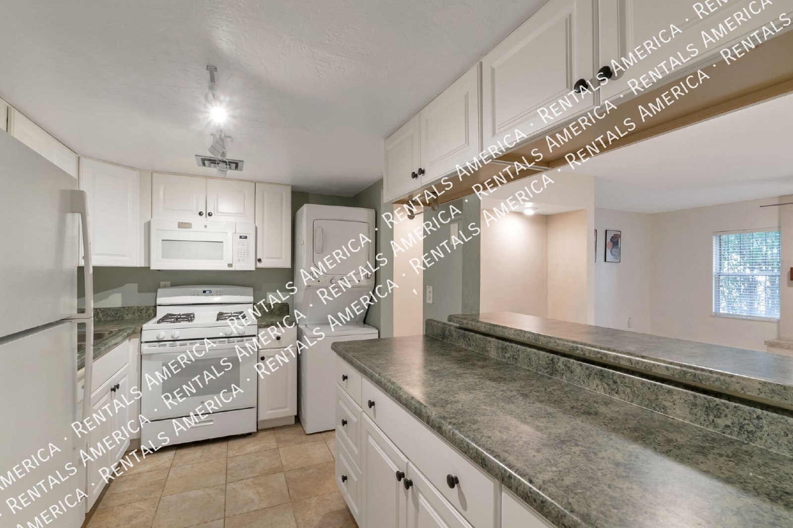Stylish 2 Bedroom 2 Bathroom Townhome property image