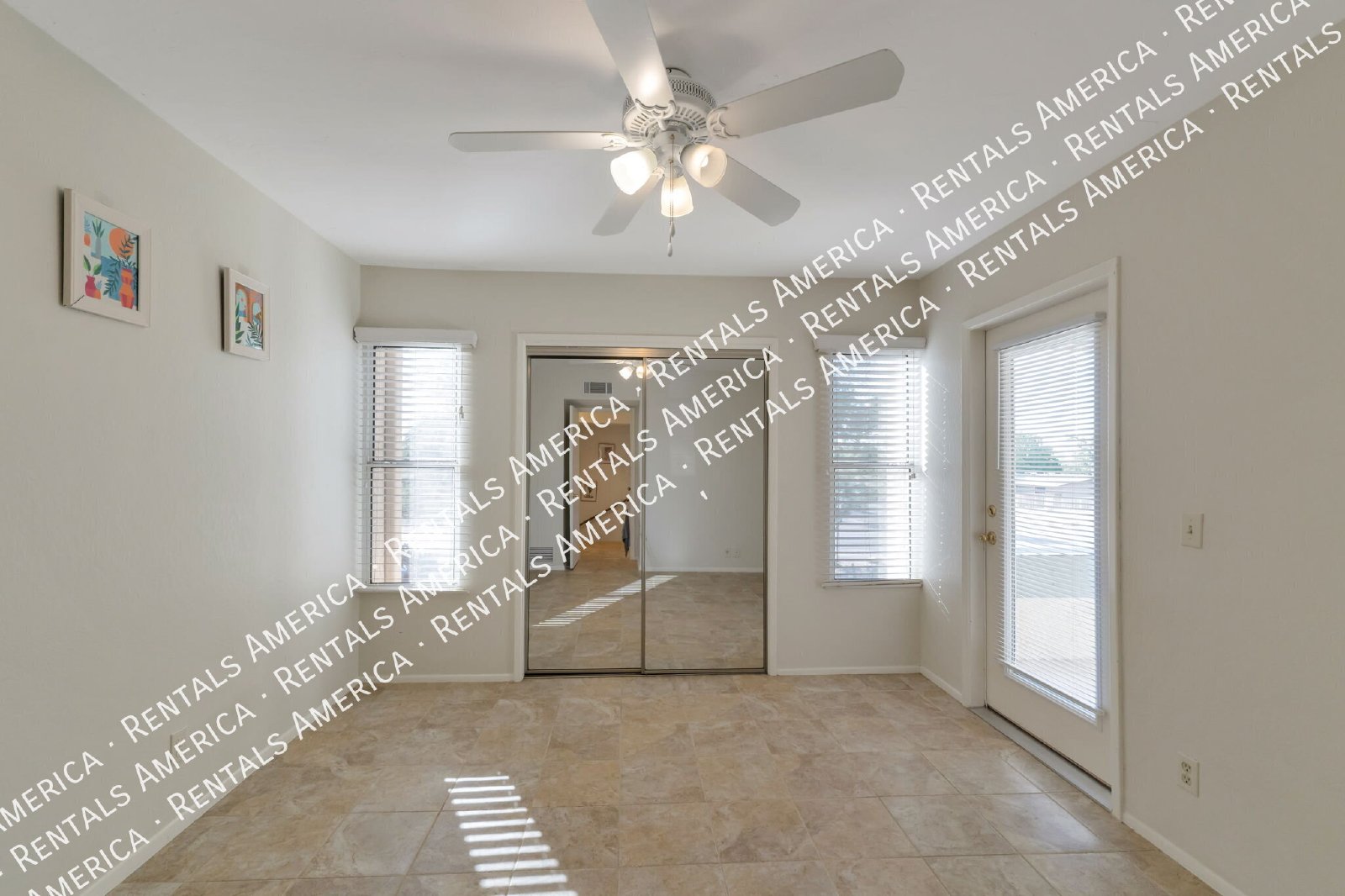 Stylish 2 Bedroom 2 Bathroom Townhome property image