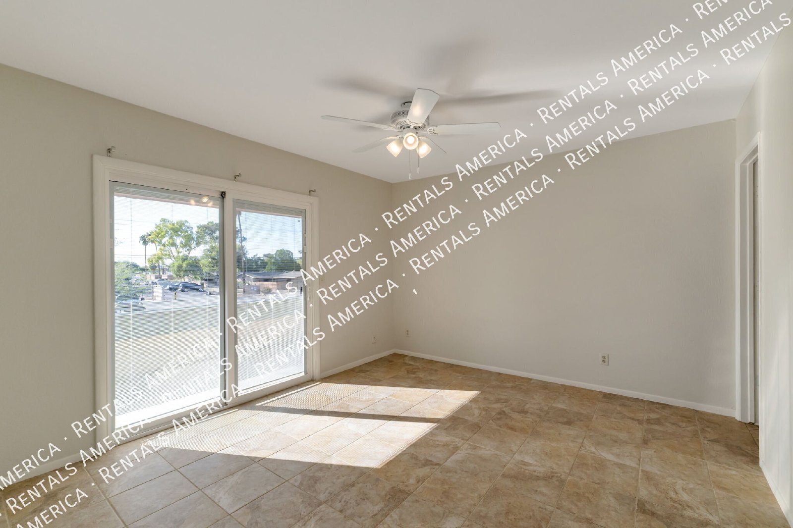 Stylish 2 Bedroom 2 Bathroom Townhome property image
