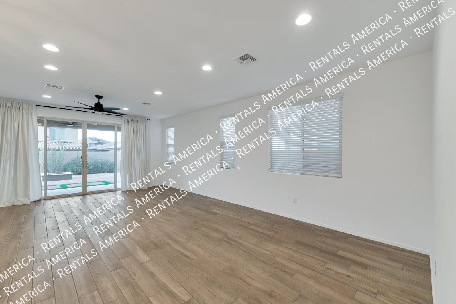 Beautiful 4 bedroom house in Vail AZ property image
